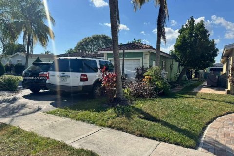 Купить виллу или дом в Маргит, Флорида 3 спальни, 161.46м2, № 1972283 - фото 4