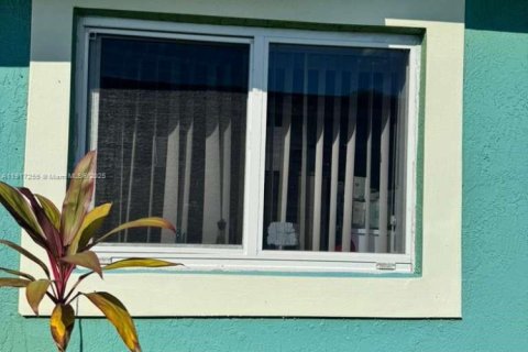 Купить виллу или дом в Маргит, Флорида 3 спальни, 161.46м2, № 1972283 - фото 15