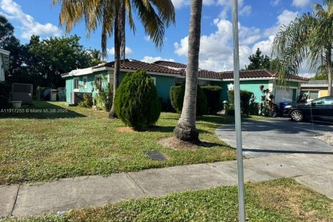 Купить виллу или дом в Маргит, Флорида 3 спальни, 161.46м2, № 1972283 - фото 3