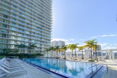 Condo in Miami, Florida, 1 bedroom № 2052264 - photo 17