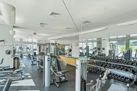 Condo in Miami, Florida, 1 bedroom № 2052264 - photo 18