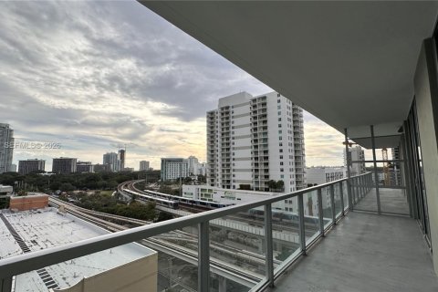 Condo in Miami, Florida, 1 bedroom № 2052264 - photo 15