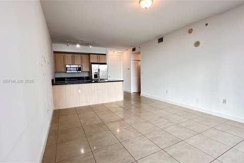 Condo in Miami, Florida, 1 bedroom № 2052264 - photo 7