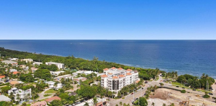 House in Boca Raton, Florida 4 bedrooms, 240.99 sq.m. № 1026592