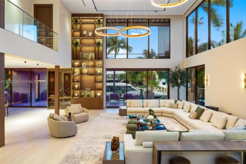 Casa en venta en Miami, Florida, 7 dormitorios, 798.96 m2 № 2339841 - foto 10