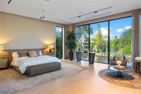 Casa en venta en Miami, Florida, 7 dormitorios, 798.96 m2 № 2339841 - foto 20