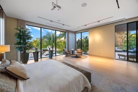 Casa en venta en Miami, Florida, 7 dormitorios, 798.96 m2 № 2339841 - foto 21