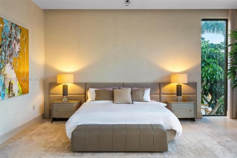 Casa en venta en Miami, Florida, 7 dormitorios, 798.96 m2 № 2339841 - foto 22