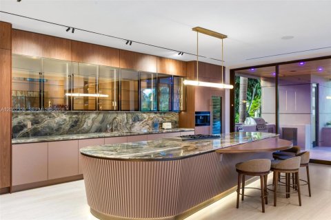 Casa en venta en Miami, Florida, 7 dormitorios, 798.96 m2 № 2339841 - foto 14
