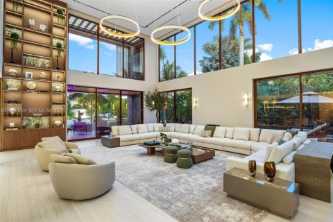 Casa en venta en Miami, Florida, 7 dormitorios, 798.96 m2 № 2339841 - foto 12
