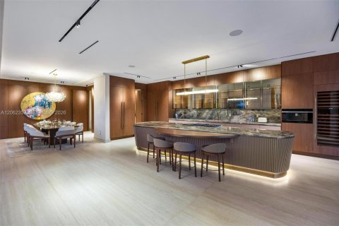 Casa en venta en Miami, Florida, 7 dormitorios, 798.96 m2 № 2339841 - foto 18