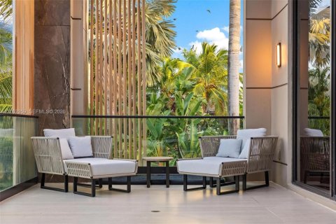 Casa en venta en Miami, Florida, 7 dormitorios, 798.96 m2 № 2339841 - foto 27