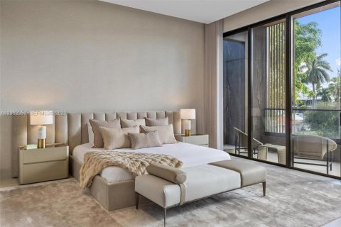 Casa en venta en Miami, Florida, 7 dormitorios, 798.96 m2 № 2339841 - foto 29