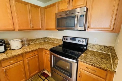 Townhouse in Boca Raton, Florida 3 bedrooms, 134.24 sq.m. № 1973058 - photo 2