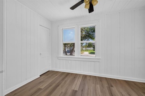Villa ou maison à louer à Saint Petersburg, Floride: 2 chambres, 77.11 m2 № 2437384 - photo 11