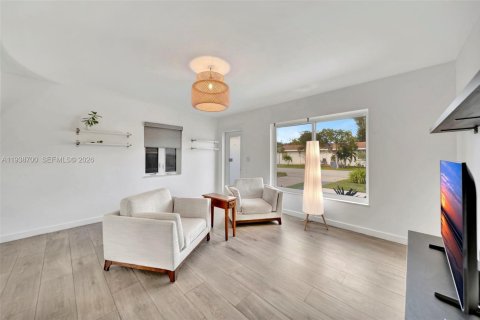 Villa ou maison à vendre à Pompano Beach, Floride: 2 chambres, 77.29 m2 № 1996868 - photo 8