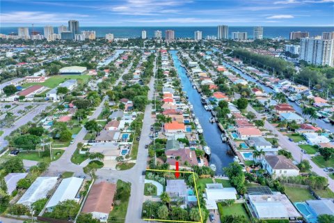 Villa ou maison à vendre à Pompano Beach, Floride: 2 chambres, 77.29 m2 № 1996868 - photo 2