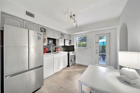 Villa ou maison à vendre à Pompano Beach, Floride: 2 chambres, 77.29 m2 № 1996868 - photo 12