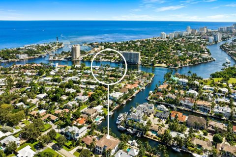Casa en venta en Lighthouse Point, Florida, 5 dormitorios, 726.4 m2 № 805687 - foto 1