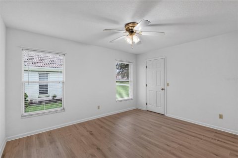 House in Winter Haven, Florida 3 bedrooms, 156.54 sq.m. № 2221459 - photo 8