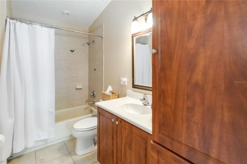 Villa ou maison à vendre à New Smyrna Beach, Floride: 3 chambres, 201.97 m2 № 1783492 - photo 15