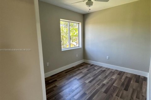 Купить коммерческую недвижимость в Форт-Лодердейл, Флорида 118.64м2, № 1958783 - фото 14