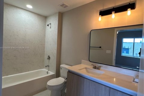 Купить коммерческую недвижимость в Форт-Лодердейл, Флорида 118.64м2, № 1958783 - фото 11