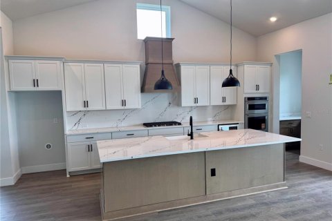 House in Venice, Florida 4 bedrooms, 281.96 sq.m. № 1591375 - photo 7