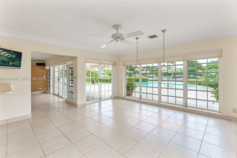 House in Fort Lauderdale, Florida 4 bedrooms, 292.64 sq.m. № 1990321 - photo 14