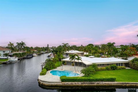 House in Fort Lauderdale, Florida 4 bedrooms, 292.64 sq.m. № 1990321 - photo 2