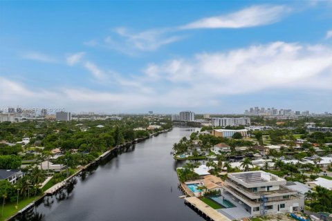 House in Fort Lauderdale, Florida 4 bedrooms, 292.64 sq.m. № 1990321 - photo 6