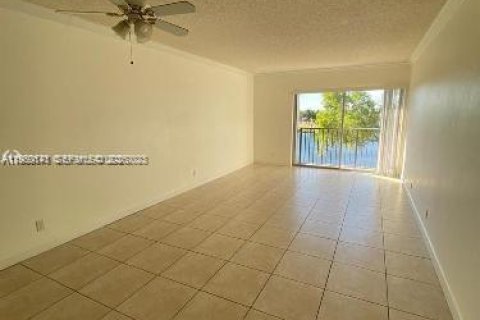 Appartement à louer à Miramar, Floride: 1 chambre, 65.03 m2 № 2046377 - photo 2