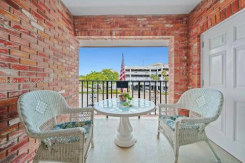 Copropriété à louer à Fort Lauderdale, Floride: 2 chambres, 112.32 m2 № 2153187 - photo 13