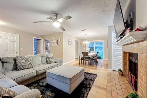 Casa en venta en Chuluota, Florida, 3 dormitorios, 123 m2 № 1834775 - foto 5