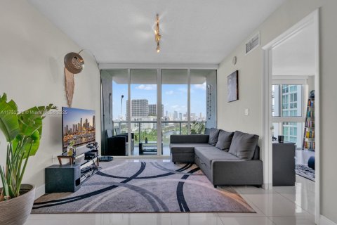 Condo in Miami, Florida, 2 bedrooms  № 1859978 - photo 18