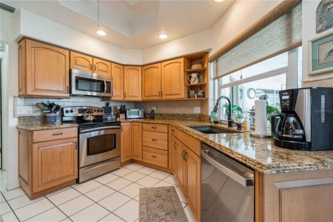 House in Punta Gorda, Florida 3 bedrooms, 196.21 sq.m. № 1813075 - photo 20