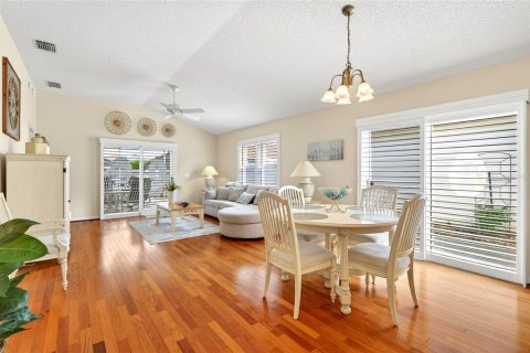 Casa en venta en The Villages, Florida, 3 dormitorios, 129.78 m2 № 2220692 - foto 9