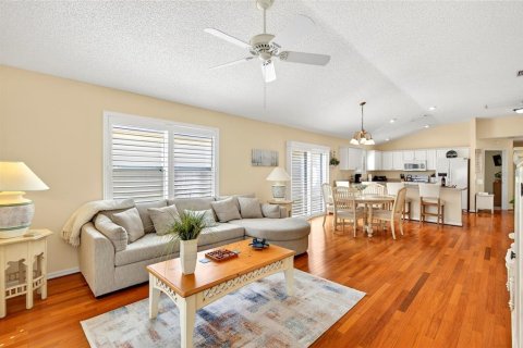Casa en venta en The Villages, Florida, 3 dormitorios, 129.78 m2 № 2220692 - foto 10