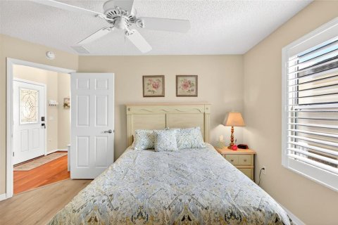 Casa en venta en The Villages, Florida, 3 dormitorios, 129.78 m2 № 2220692 - foto 13