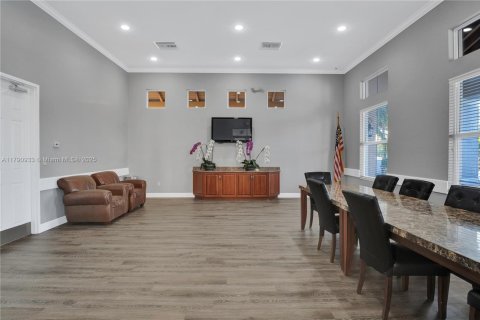 Condo in Cutler Bay, Florida, 2 bedrooms  № 1699654 - photo 23