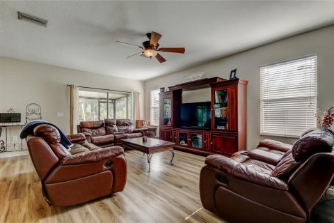 Villa ou maison à vendre à Wesley Chapel, Floride: 4 chambres, 222.22 m2 № 1591643 - photo 19