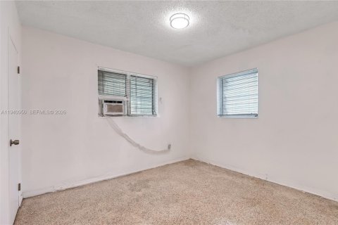 Commercial property in Miami, Florida 143.07 sq.m. № 1998065 - photo 26