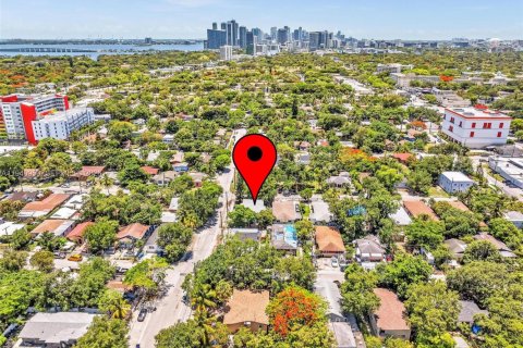 Commercial property in Miami, Florida 143.07 sq.m. № 1998065 - photo 29