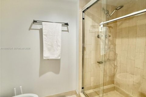 Снять в аренду кондоминиум в Майами, Флорида 1 спальня, 106.65м2, № 2046533 - фото 14