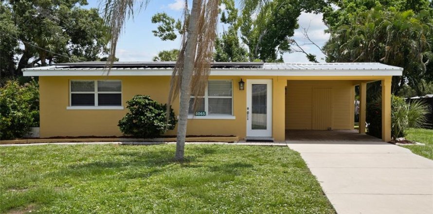House in Sarasota, Florida 2 bedrooms, 67.63 sq.m. № 2225621