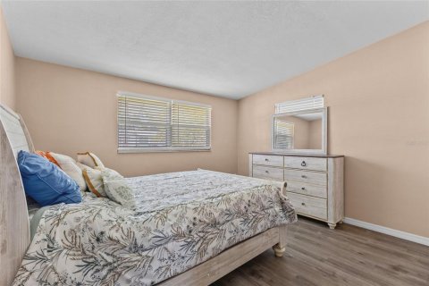 House in Sarasota, Florida 2 bedrooms, 67.63 sq.m. № 2225621 - photo 14