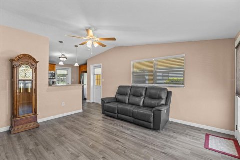 House in Sarasota, Florida 2 bedrooms, 67.63 sq.m. № 2225621 - photo 6