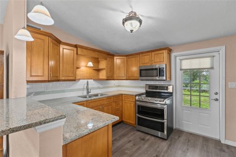 House in Sarasota, Florida 2 bedrooms, 67.63 sq.m. № 2225621 - photo 8