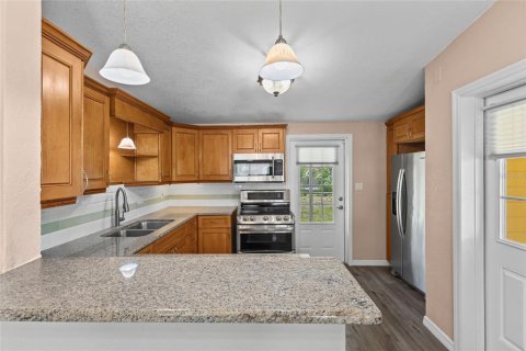 House in Sarasota, Florida 2 bedrooms, 67.63 sq.m. № 2225621 - photo 7