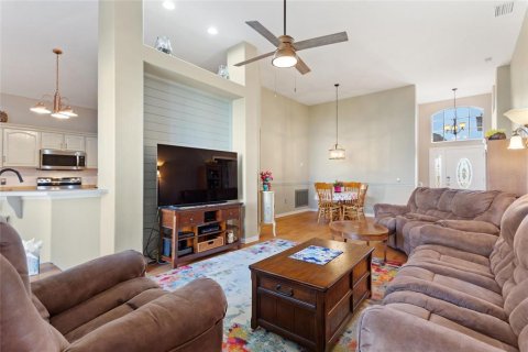 House in Davenport, Florida 2 bedrooms, 166.48 sq.m. № 1113321 - photo 13